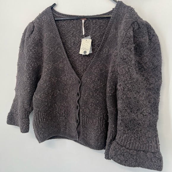 Free People Geo Structured Puff Sleeve Cropped Floral Cardi In Charcoal Grey - Picture 4 of 9